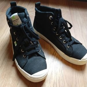 Cariuma High Tops